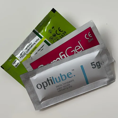 The Benefits of Using Lubricating Jelly in 5g Sachets